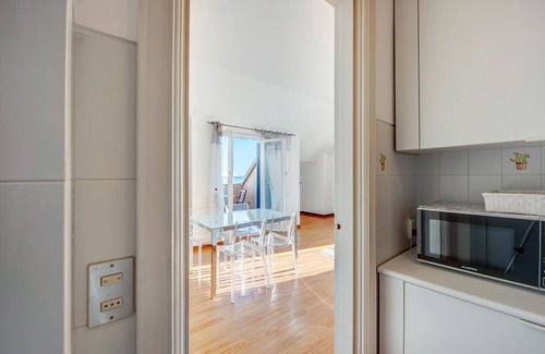 Arenzano Apartment | Apartment "Edo - Arenzanohost" with Sea View & Balconies