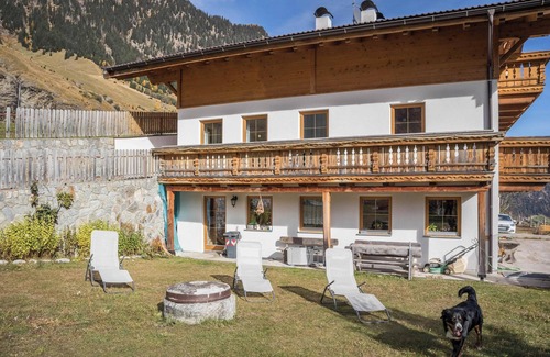 Moso in Passiria Apartment | Apartment "Egarthof Arnika" with Mountain View, Wi-Fi, Balcony & Garden