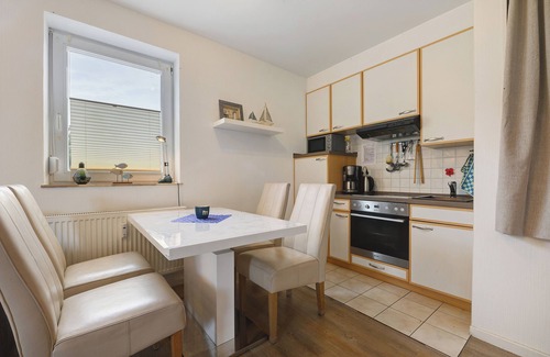 Sahlenburg Apartment | Apartment 'Eggers' with Private Terrace, Shared Garden and Wi-Fi