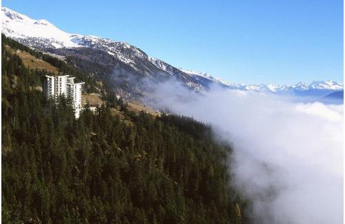 Crans-Montana Apartment | Apartment Eglantine with stunning views of the Valais Peaks
