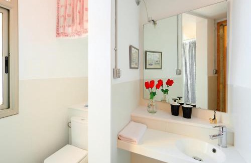 La Sagrada Familia Apartment | Apartment Eixample Dret Valencia - Cartagena by Interhome