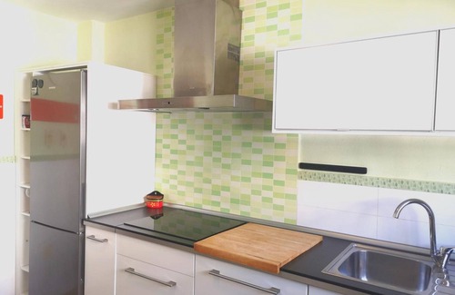 Zahara de los Atunes Apartment | Apartment 'El Refugio Del Mar' with Balcony, Wi-Fi and Air Conditioning
