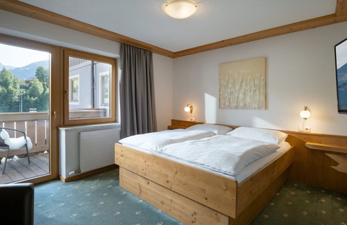 Fieberbrunn Apartment | Apartment "Erde" with Mountain View, Balcony & Wi-Fi