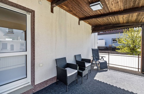 Menden Apartment | Apartment 'Erdgeschoß' with Private Terrace and Wi-Fi