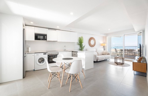 Canet de Berenguer Apartment | Apartment 'Tu Escapada En Canet' with Sea View, Wi-Fi and Air Conditioning