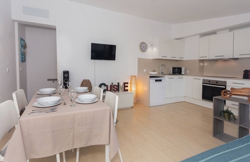 Son Carrio Apartment | Apartment 'Sa Perdiu 14' with Shared Pool, Private Terrace and Wi-Fi
