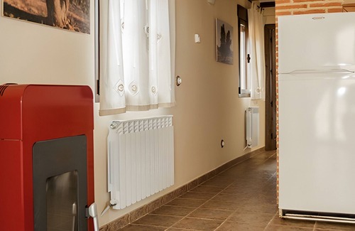 La Mata de los Olmos Apartment | Apartment 'Ejulve' with Wi-Fi