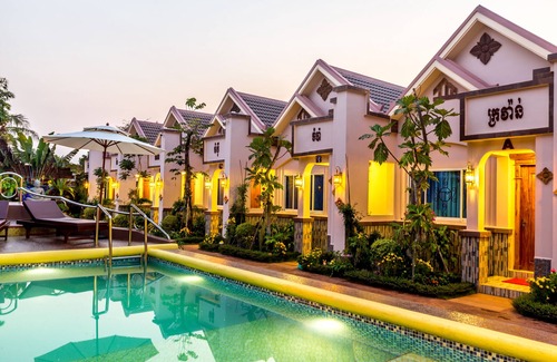 Sangkat Sla Kram Apartment | Apartment F with Swimming Pool - Romdoul Flower