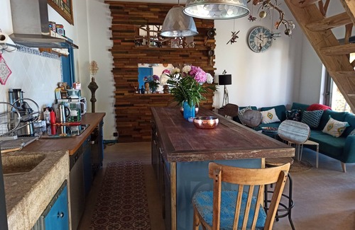 Les Lecques Apartment | Apartment facing the sea, 1 min from the beach and shops