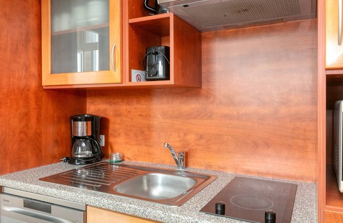 Le Croisic Apartment | Apartment 'Face Piscine Et Mer 4p' with Sea View, Shared Pool and Private Terrace