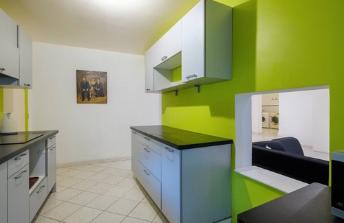 Falicon Apartment | Apartment 'Falicon' with Mountain View, Wi-Fi and Air Conditioning