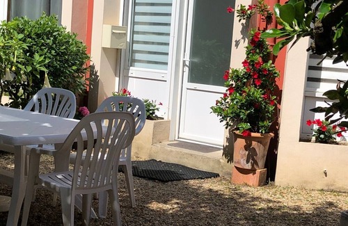 Saint-Jean-de-Luz City Center Apartment | Apartment feet in water, historic center on foot