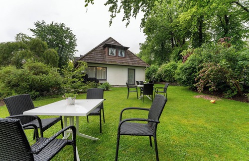 Gluecksburg Apartment | Apartment 'Ferienwohnung Aerö' with Shared Garden and Wi-Fi