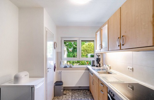 Jever Apartment | Apartment 'Ferienhaus Hannelore' with Private Terrace, Private Garden and Wi-Fi