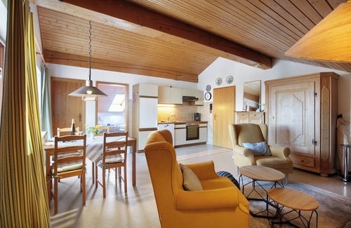 Hoechenschwand Apartment | Apartment 'Ferienwohnung 3' with Balcony and Wi-Fi