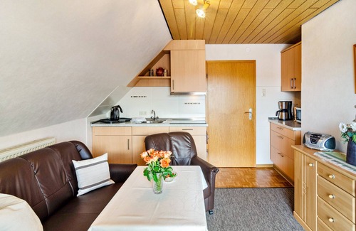 Marienhafe Apartment | Apartment 'Ferienwohnung Karin' with Private Garden and Balcony