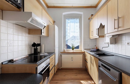 Oberhausen Apartment | Apartment 'Ferienwohnung Sterkrade 1' with Wi-Fi