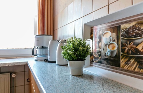 Schafstedt Apartment | Apartment 'Ferienwohnung Sawade' with Private Terrace, Shared Garden and Wi-Fi