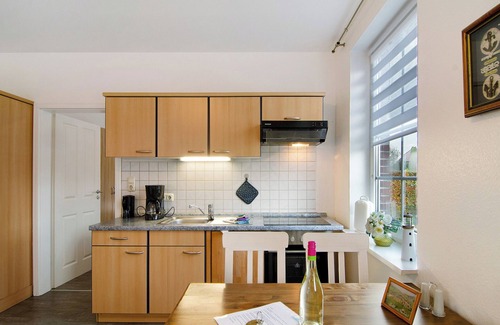 Wangerland Apartment | Apartment 'Ferienwohnung Anker' with Private Terrace and Wi-Fi