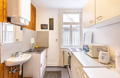 Albstadt Apartment | Apartment 'Ferienwohnung 202' with Shared Garden and Wi-Fi