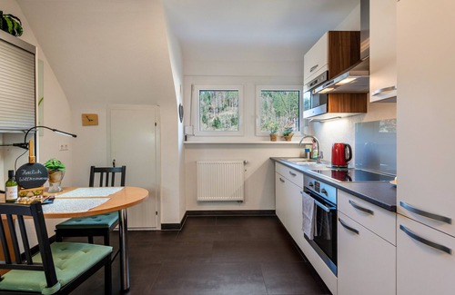 Sulzburg Apartment | Apartment 'Ferienwohnung Auszeit Langmatt' with Mountain View, Private Terrace and Wi-Fi