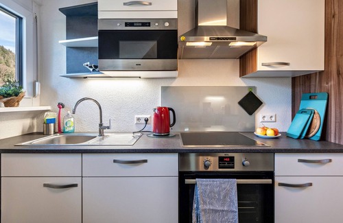 Sulzburg Apartment | Apartment 'Ferienwohnung Auszeit Langmatt' with Mountain View, Private Terrace and Wi-Fi