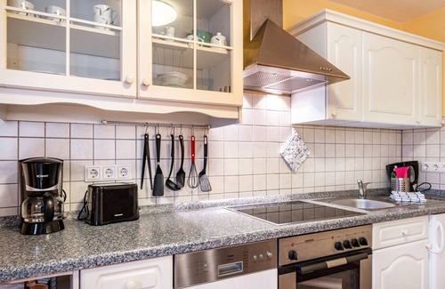 Bastorf Apartment | Apartment 'Ferienwohnung In Ostseenähe' with Private Garden and Wi-Fi