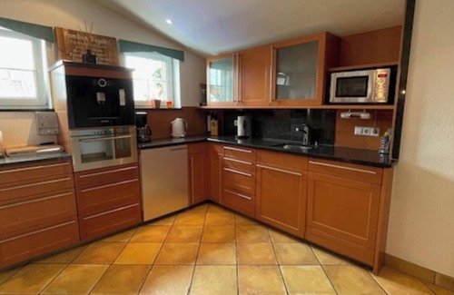 Hochbuch Apartment | Apartment 'Ferienwohnung Zur Imme' with Mountain View, Wi-Fi and Air Conditioning