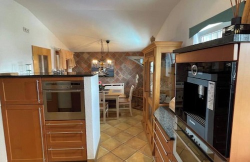Hochbuch Apartment | Apartment 'Ferienwohnung Zur Imme' with Mountain View, Wi-Fi and Air Conditioning