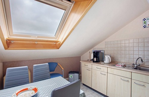 Balve Apartment | Apartment 'Ferienwohnung Triska' with Shared Garden and Wi-Fi