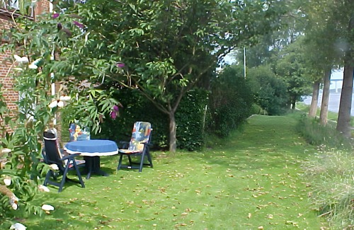Duckerswisch Apartment | Apartment 'Fewo 2' with Lake View, Private Garden and Wi-Fi