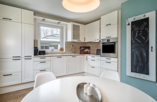 Lindau Apartment | Apartment 'Fewo Hotz Am Golfclub Lindau 2a' with Mountain View, Private Terrace and Wi-Fi