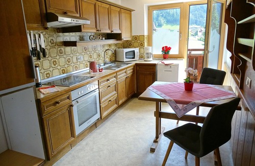 Mayrhofen Apartment | Apartment for 10 guests in central Mayrhofen, near the Penkenbahn