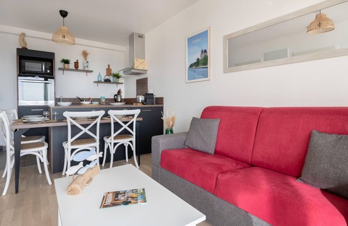 Pornic Apartment | Apartment for 4 facing the sea, beach + swimming pool