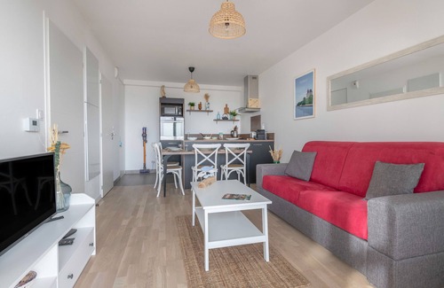 Pornic Apartment | Apartment for 4 facing the sea, beach + swimming pool