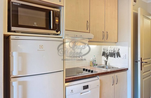Rayol-Canadel-sur-Mer Apartment | Apartment for 4 people waterfront in Le Lavandou Pierre et Vacances