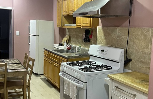 East New York Apartment | Apartment for 6 people-4 rooms