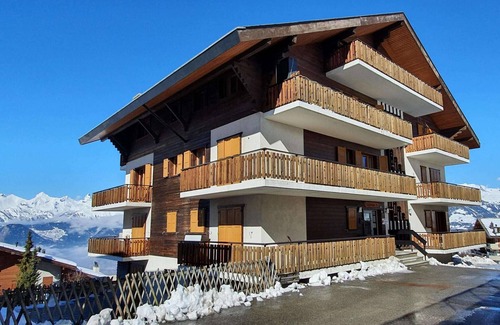Nendaz Apartment | Apartment for 8 in Veysonnaz