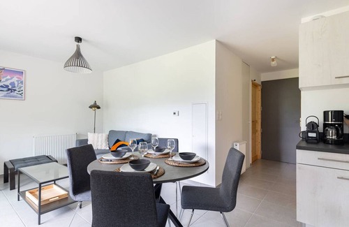 Peyragudes Apartment | Apartment for 4 near Génos Lake