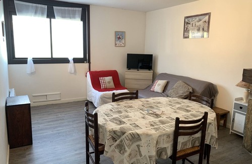 Pla d'Adet Apartment | Apartment for 5 People at the Foot of the Slopes