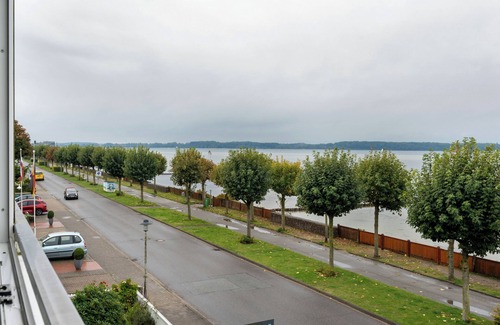 Laboe Apartment | Apartment 'Förde-Traumblick 2' with Sea View, Balcony and Wi-Fi