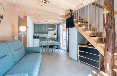 Ile d'Oleron Apartment | Apartment 'La Petit De Saint-Denis' with Private Terrace, Wi-Fi and Air Conditioning