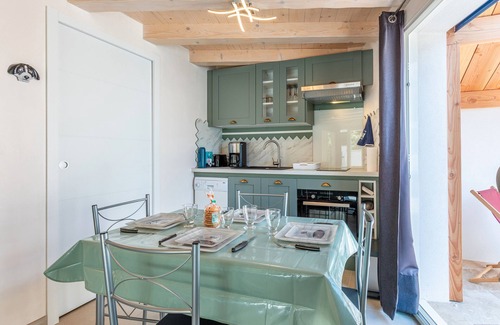 Ile d'Oleron Apartment | Apartment 'La Petit De Saint-Denis' with Private Terrace, Wi-Fi and Air Conditioning