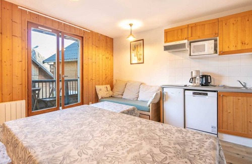 Saint-Sorlin-d'Arves Apartment | Apartment in Saint-Sorlin near Ski Resort