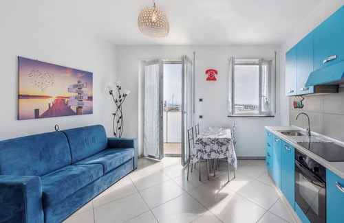 Savona Apartment | Apartment 'Frontemare' with Sea View, Wi-Fi and Air Conditioning