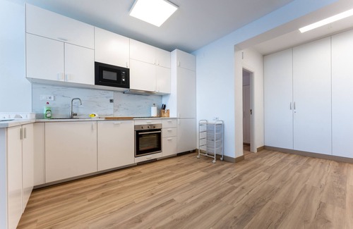 Fuengirola City Centre Apartment | Apartment 'Fuengirola Vistas al Mar' with Sea View, Wi-Fi and Air Conditioning