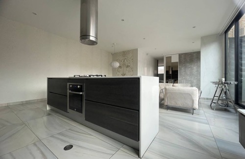Barrios Unidos Apartment | Apartment, Full space