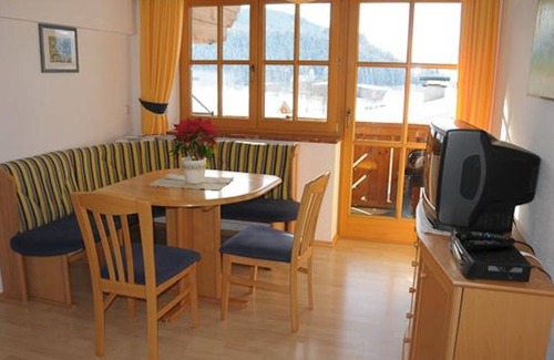Werfenweng Apartment | Apartment Gamsbleami - Alpenflora, House