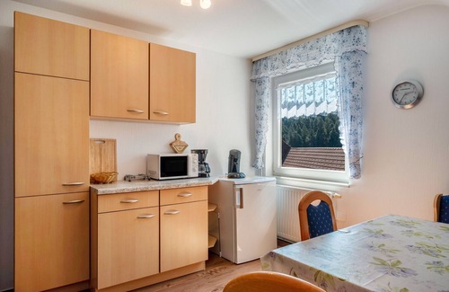 Schramberg Apartment | Apartment 'Gartenblick' with Mountain View, Private Terrace and Wi-Fi