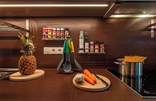 Albions Apartment | Apartment "Gass B" with Mountain View, Private Terrace & Wi-Fi